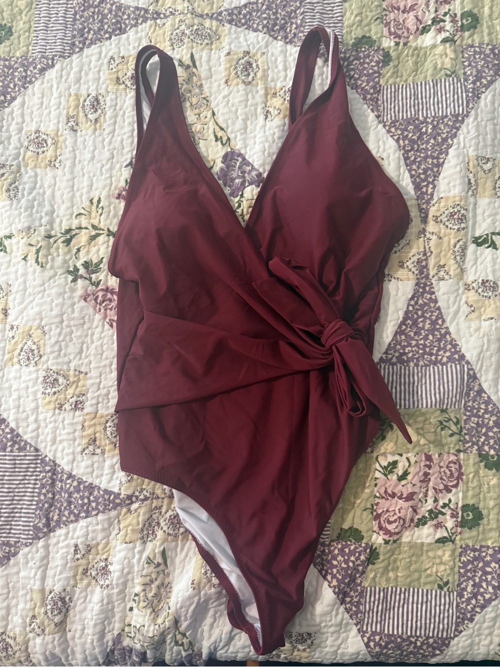 Cupshe Burgundy Wrap-Front One-Piece Swimsuit with Side Tie